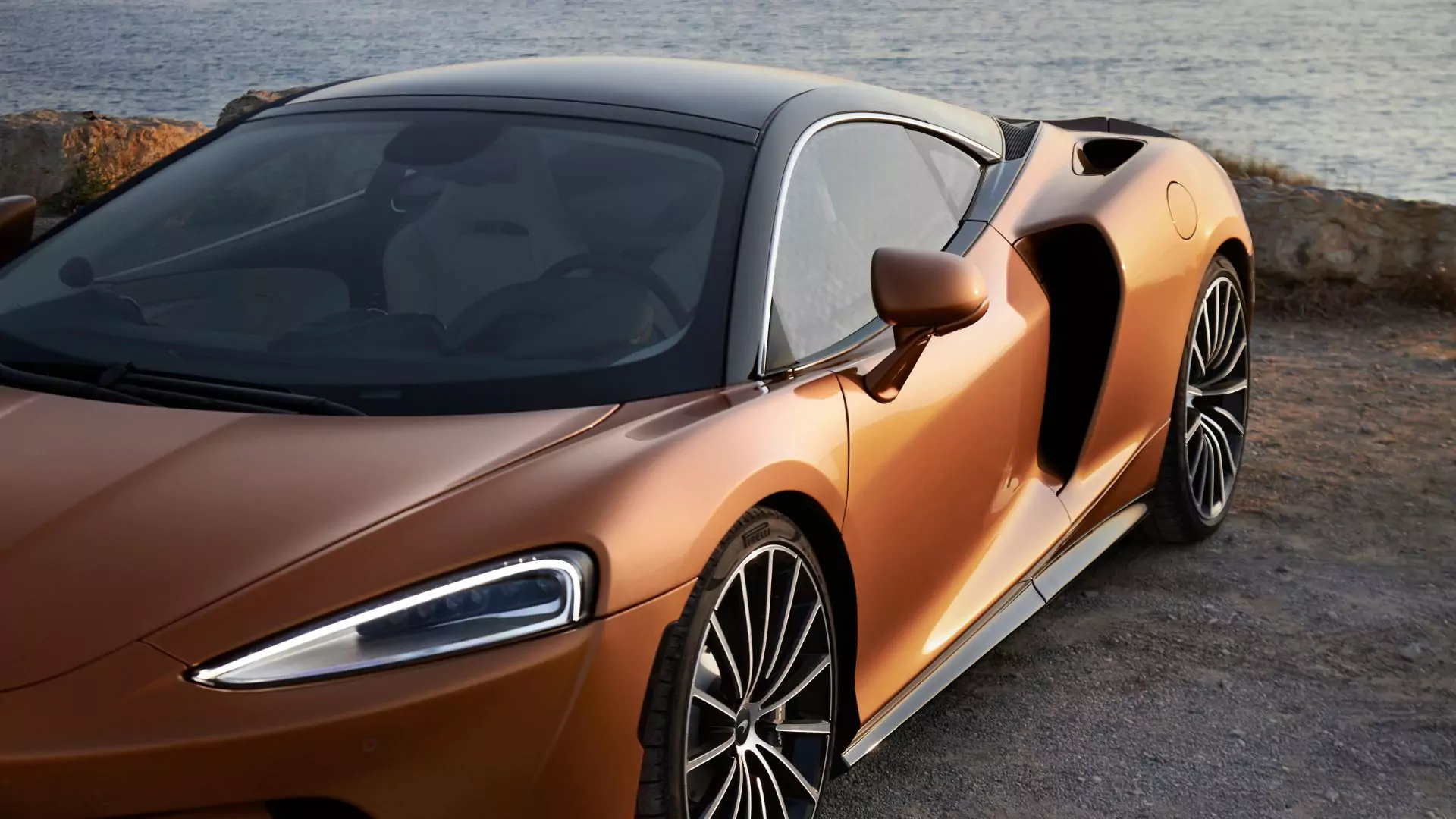 mclaren-gt-2023-6