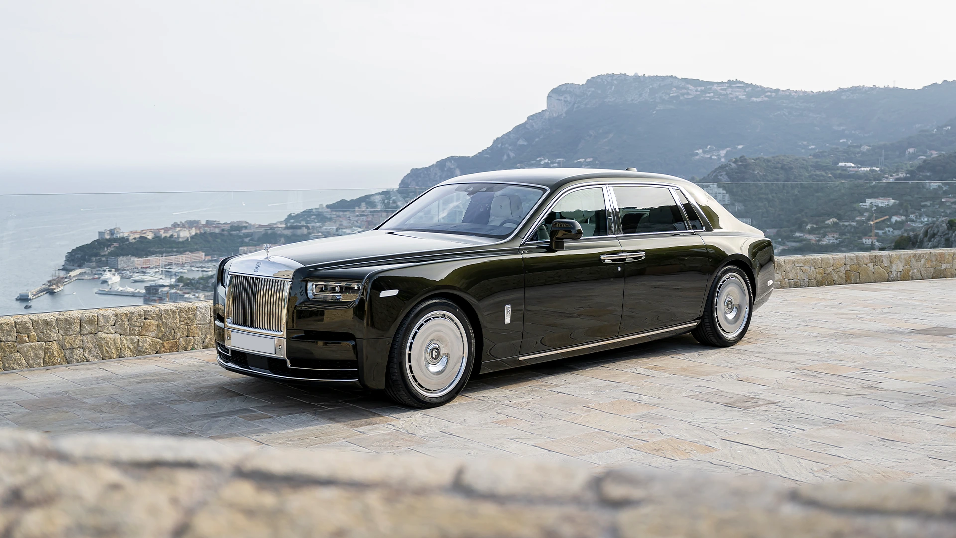 Rolls-Royce Phantom 2025_11