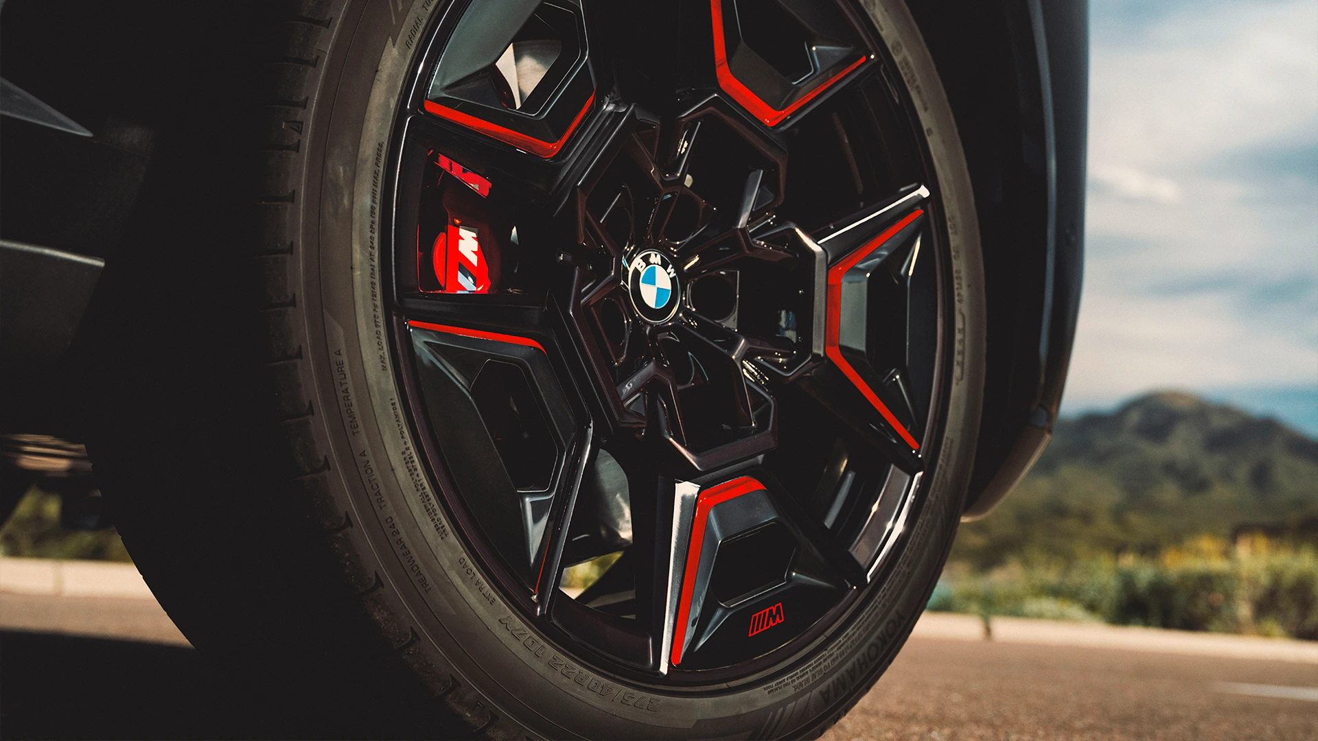 BMW XM Label Red 2024_17